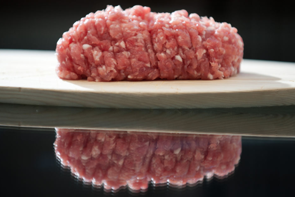 Hackfleisch scheint bei Krankheitserregern wie Salmonellen besonders beliebt zu sein.