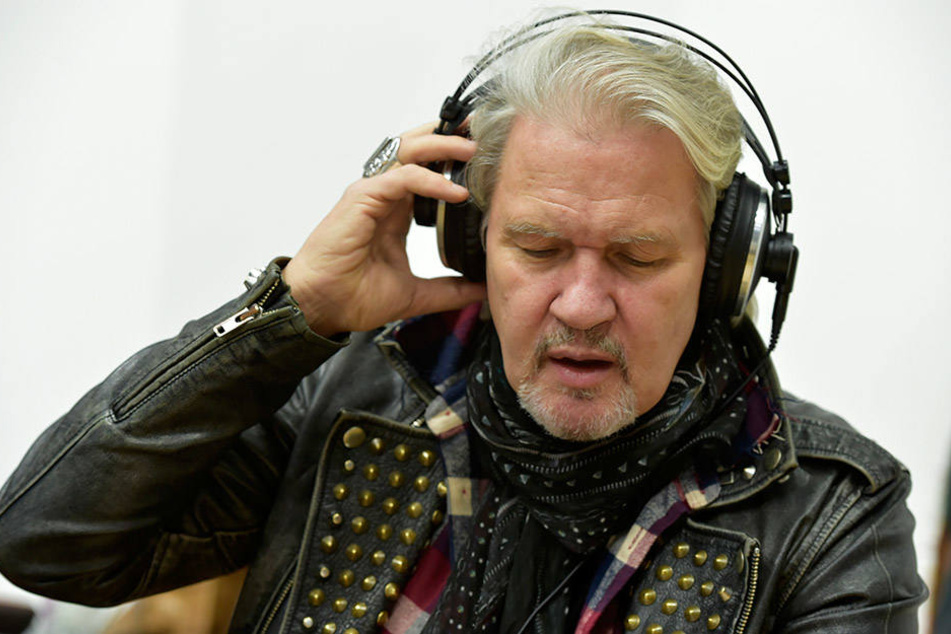 Johnny Logan ist von den Arrangements total begeistert.