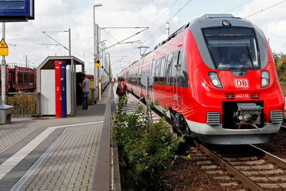 In Leipzig-Engelsdorf wurde eine 18-Jährige von einem Unbekannten sexuell genötigt. (Symbolbild)