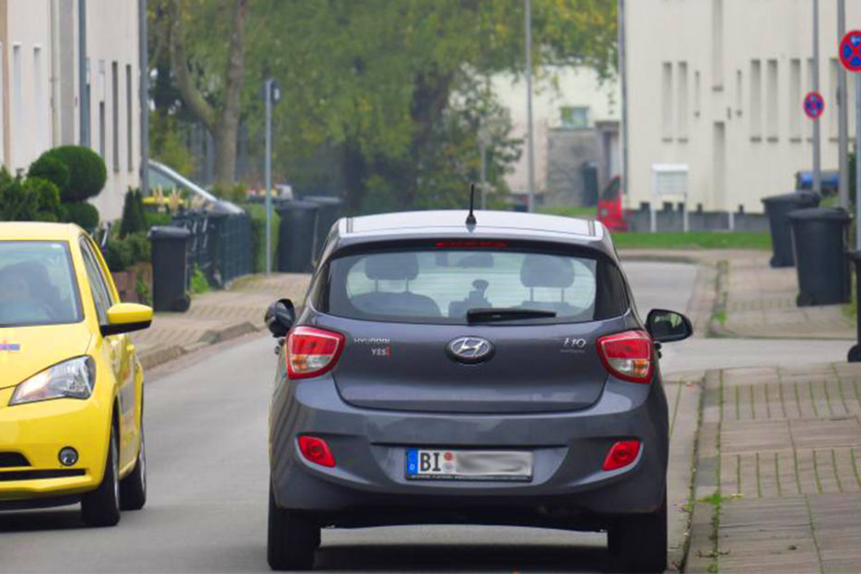 Seit Juni stehen Halteverbotsschilder in der Brehmstraße.