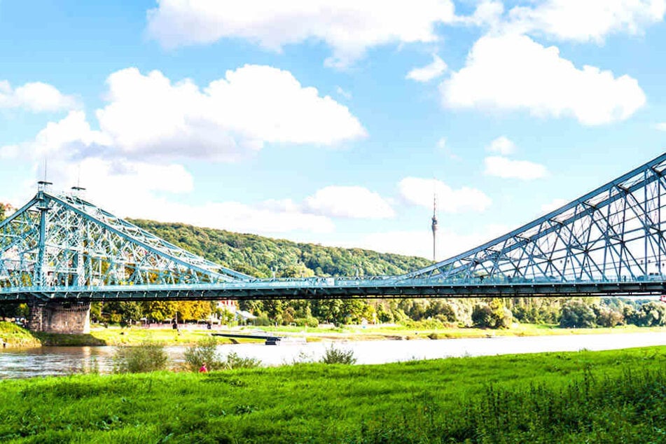 Grau, türkis, grün oder blau: War das Blaue Wunder jemals wirklich blau?
