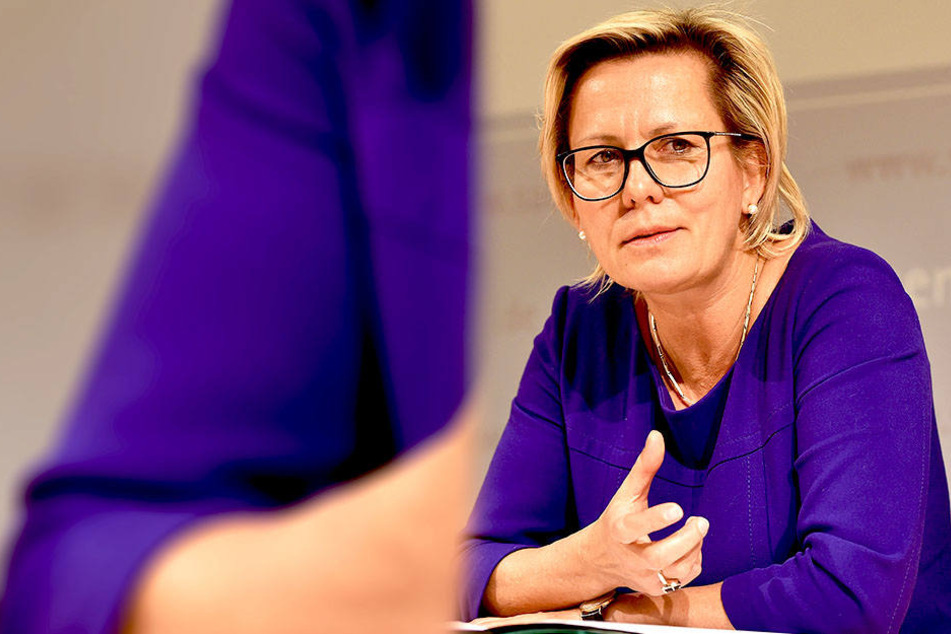 Sozialministerin Barbara Klepsch (53, CDU) appelliert an die Eltern, möglichst viel und gut mit dem Nachwuchs zu sprechen.