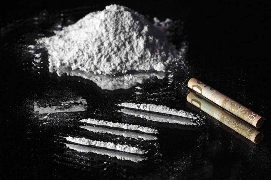Ein Pärchen in den USA wurde völlig weggetreten am Straßenrand gefunden. Sie hatten eine Überdosis Heroin.