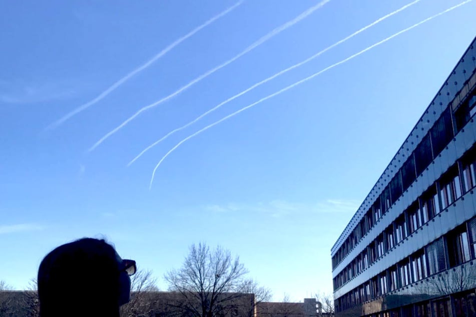 Diese "Chemtrails" sind nun Wolken - zumindest stehen sie jetzt im Wolkenatlas der WMO - sie heißen: Homomutatus.
