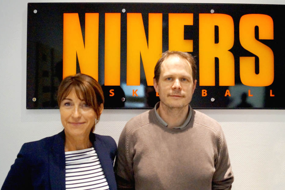 Niners-Präsidentin Dr. Micaela Schönherr und Konstantin Lwowsky.