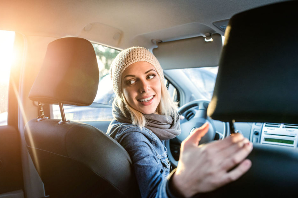 Wegen rücksichtslosem Fahren sind zwei Jugendliche ihren Führerschein los. (Symbolbild)