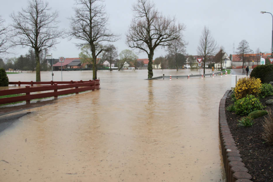 Regen und Hagel hinterließen eine Spur der Verwüstung (Symbolfoto).