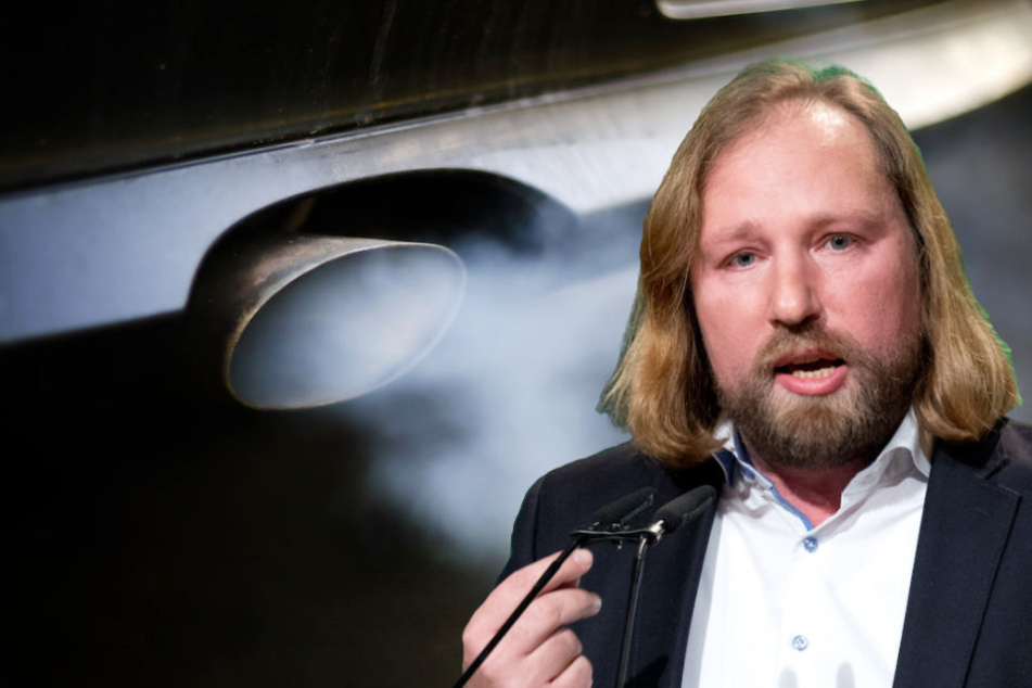 Grünen-Fraktionschef Anton Hofreiter (48) stinken die Verbrennungsmotoren auf Deutschlands Straßen.