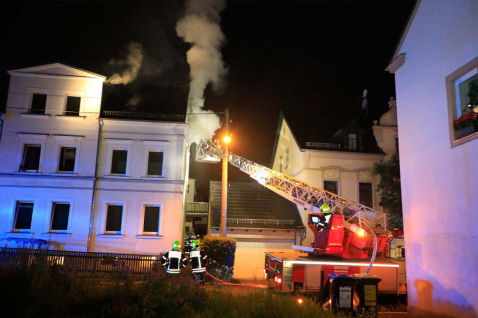 Das Haus ist nach dem Brand nicht bewohnbar (Symbolbild).