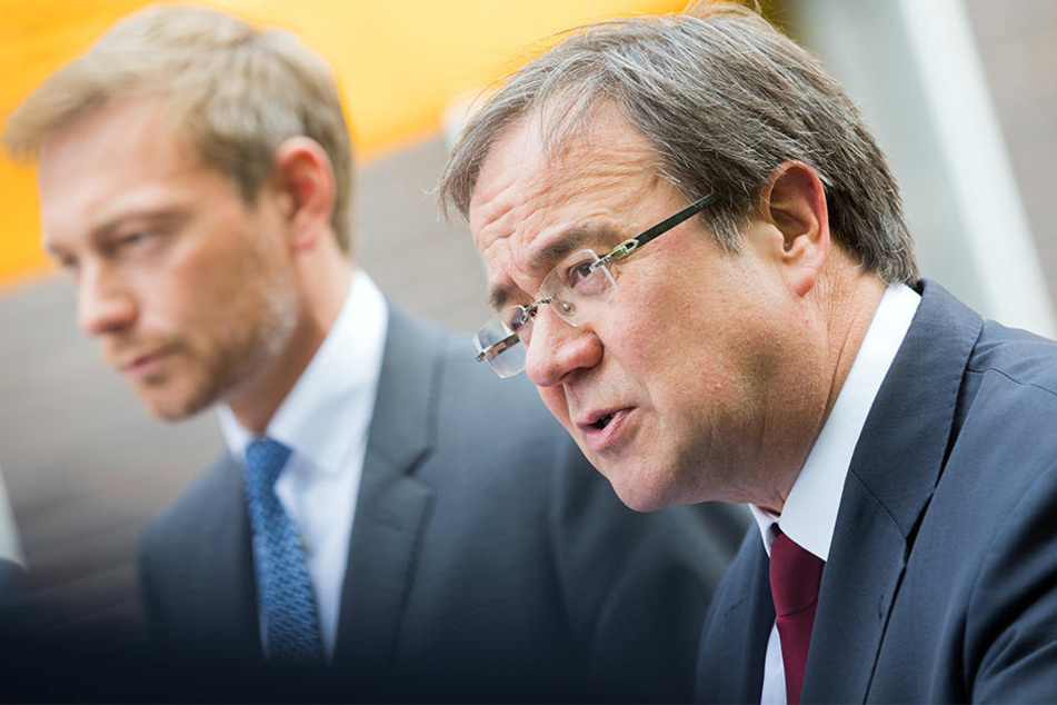 Christian Lindner (Hintergrund) und Armin Laschet scheinen sich gut zu verstehen.
