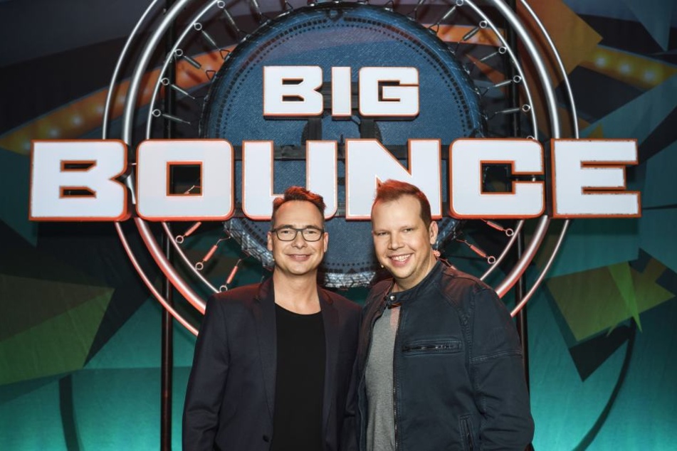 Matthias Opdenhövel (47, l.) und Sportkommentator Wolff-Christoph Fuss (41) moderieren die RTL-Show.
