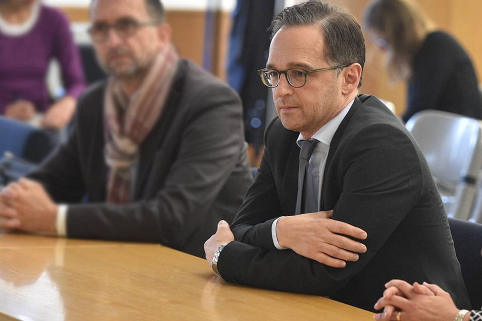 Bei Hasskriminalität und Wohnungseinbrüchen räumt Justizminister Heiko Maas (50, SPD) Versäumnisse ein.