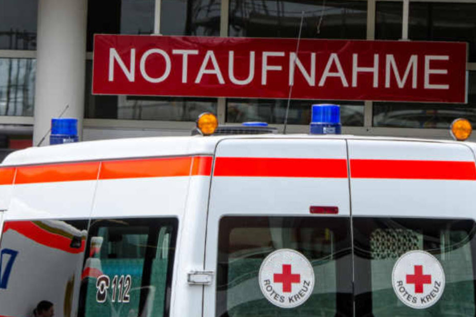 Der Junge schwebt nach dem Fenstersturz in Lebensgefahr.