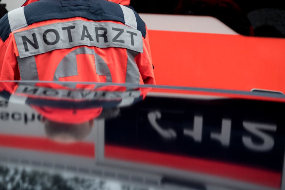 Der 18-Jährige wurde durch ein Messer schwer verletzt. (Symbolbild)