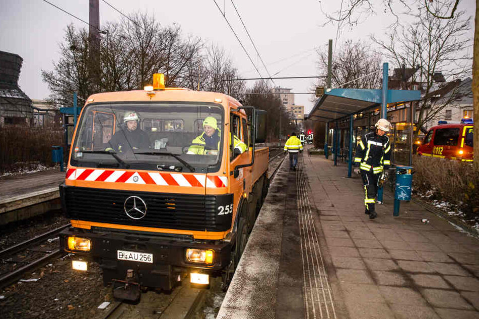 Auch ein Abschleppdienst war im Einsatz.
