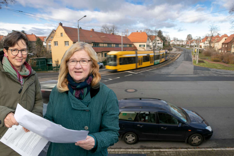 Ulrike Caspary (52, Grüne, l.) und Anja Apel (59, Linke) setzen sich seit Jahren für den Umbau der Kreuzung ein. Der soll die Situation für Fußgänger und Autofahrer verbessern.
