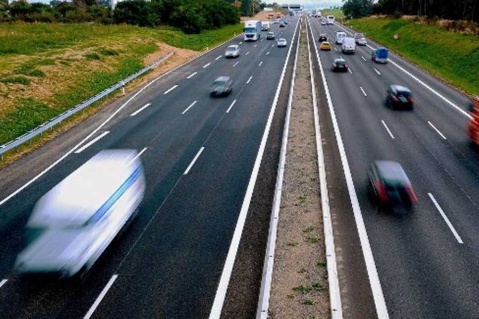 Die Polizei schnappte den Mann auf der A8. (Symbolbild)