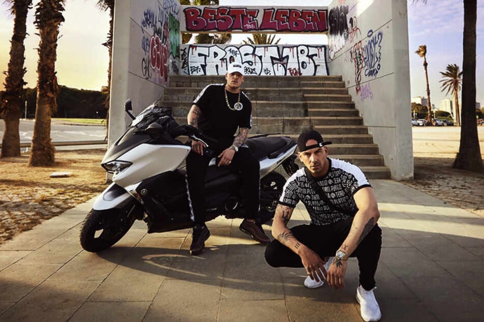 Bonez MC (hinten) und RAF Camora sind mit ihrer "Palmen aus Plastik 2"-Tour am 6. März zu Gast in der Arena Leipzig.