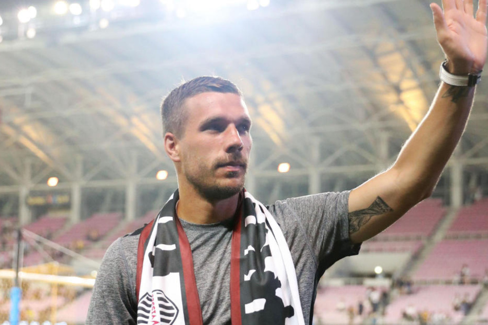 Lukas Podolski (33) wird mit einem Team aus nationalen und internationalen Stars um den Sieg kämpfen.