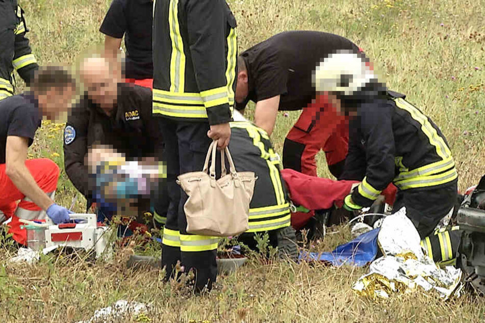 Bei Leipzig wurden ein Mann und eine Frau eingeklemmt.