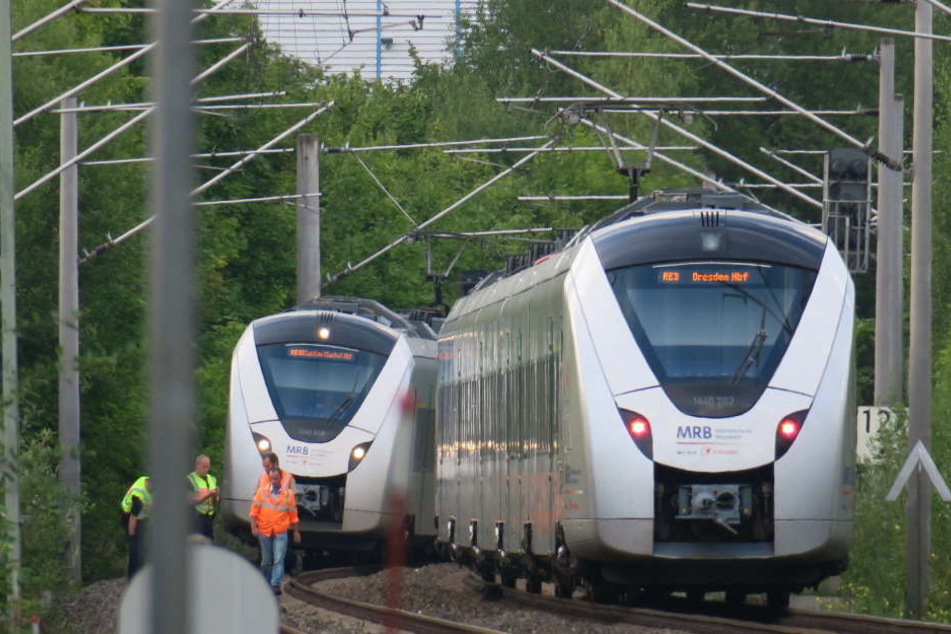 Kurz nach dem Hauptbahnhof Zwickau wurde am Dienstagnachmittag ein Mann von einem Zug erfasst.