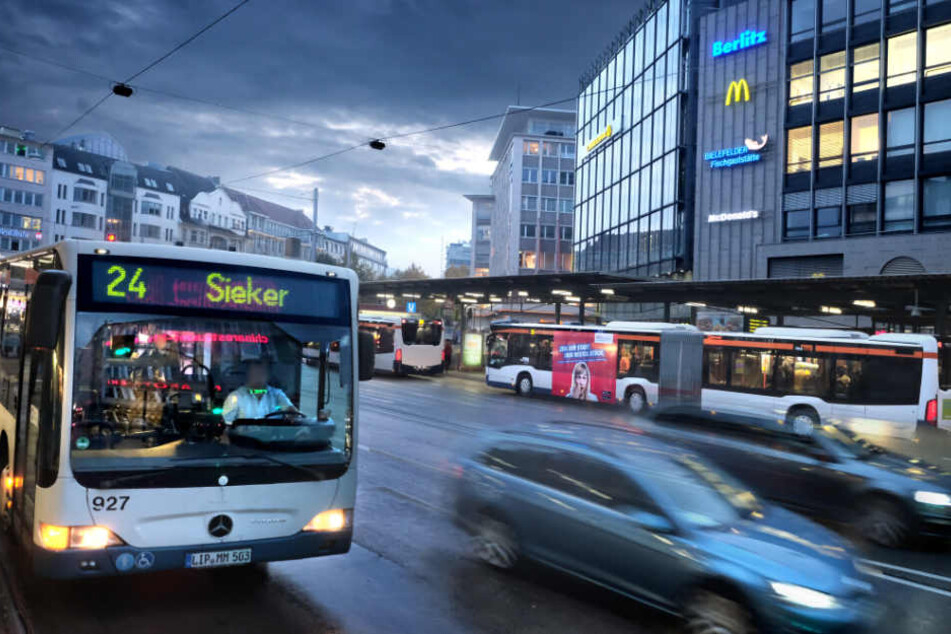 Busse und Bahnen könnten in Zukunft umsonst genutzt werden.