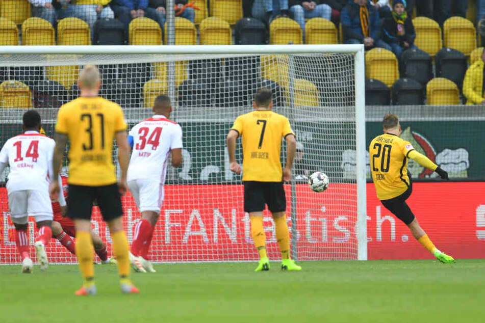 Patrick Ebert verwandelte in der 7. Minute den Elfmeter zum 1:0 für Dynamo.