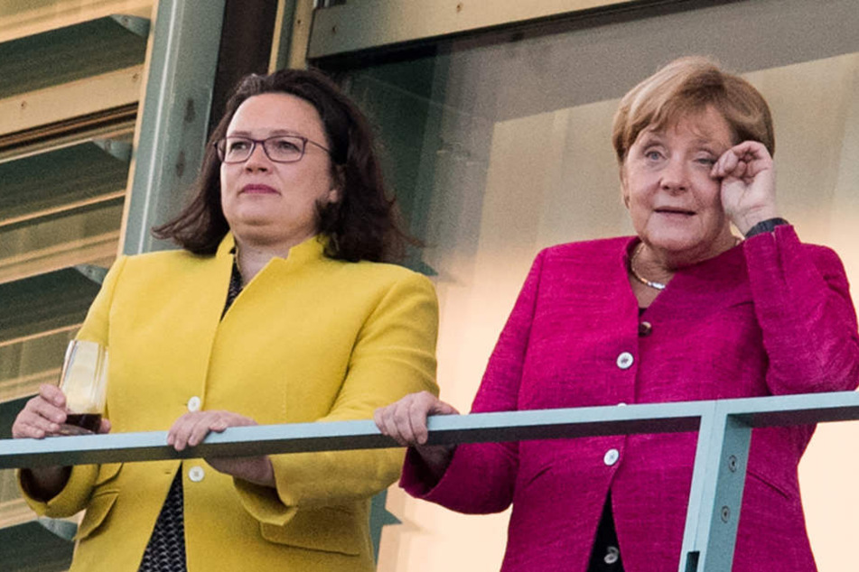 Andrea Nahles (47, SPD) mit Kanzlerin Angela Merkel (64, CDU) bei einem Treffen im Sommer 2018.