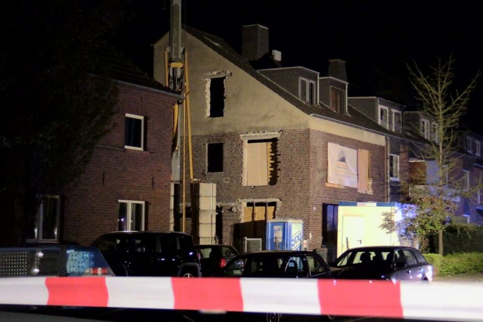 Das Haus droht einzustürzen und soll nun komplett abgerissen werden.