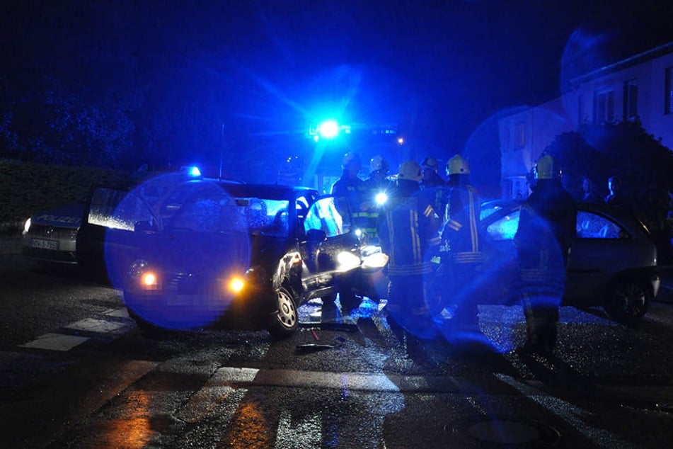 Auf der Kreuzung zwischen Gewinghauser Straße und der Straße Hanffeld hat es in der Nacht gekracht.