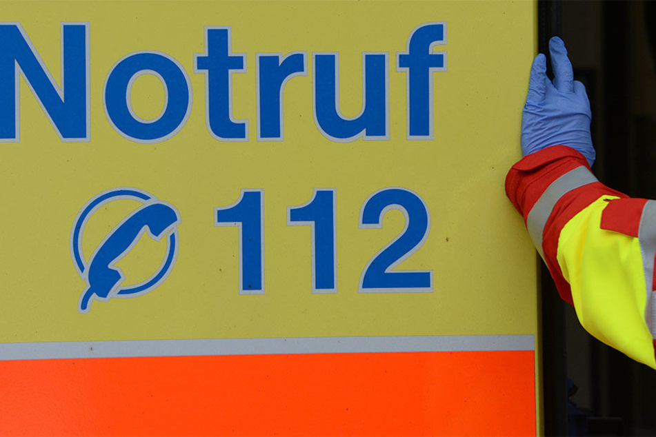 Eine Wiederbelebung per Telefon hat einem dreijährigen Kind in Hamburg das Leben gerettet. (Symbolbild)