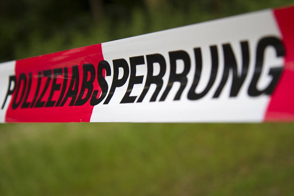 In Bayern wurde ein sechsjähriger Junge tot in einem Teich gefunden.