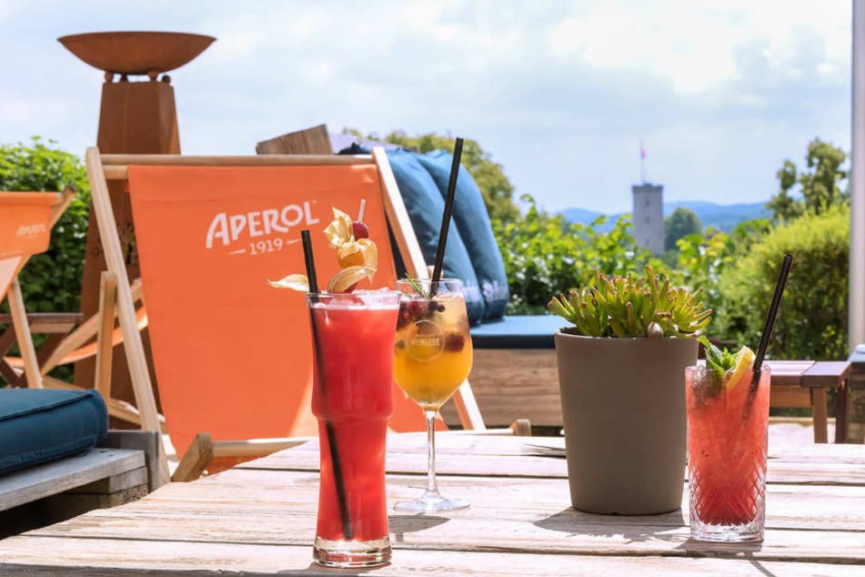 Exotische Cocktails sorgen für eine Erfrischung.