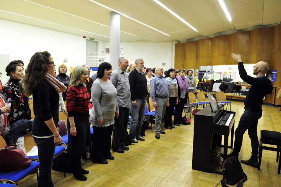 Die Mitglieder der Singakademie proben derzeit noch für die
Jahreskonzerte.