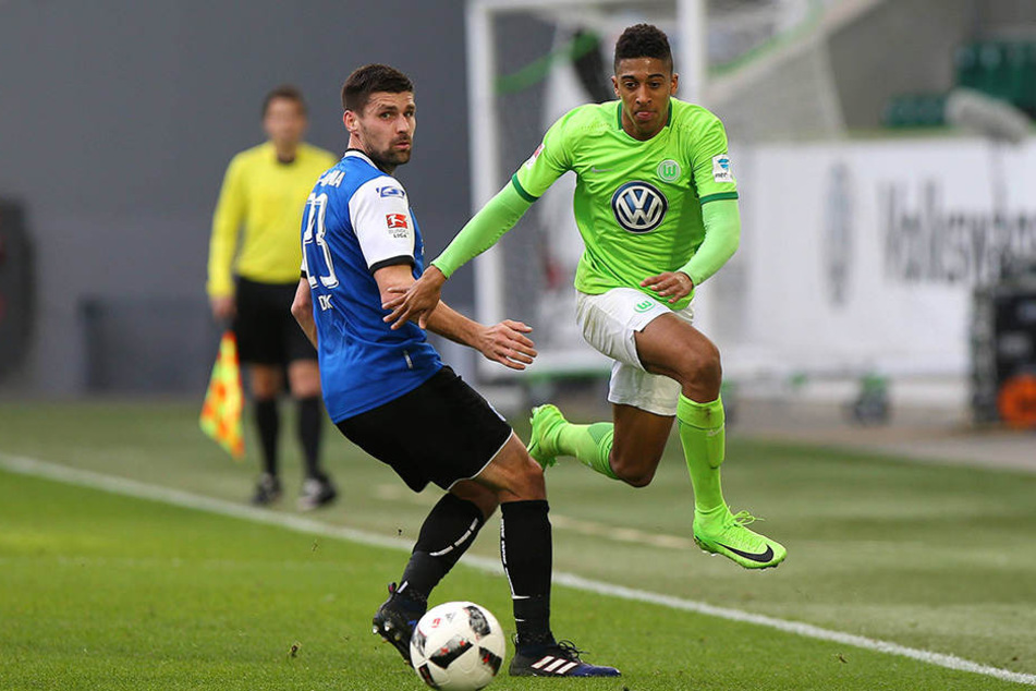 Beim 1:1-Test in Wolfsburg gehörte Florian Dick (li.) zur Startelf des DSC.
