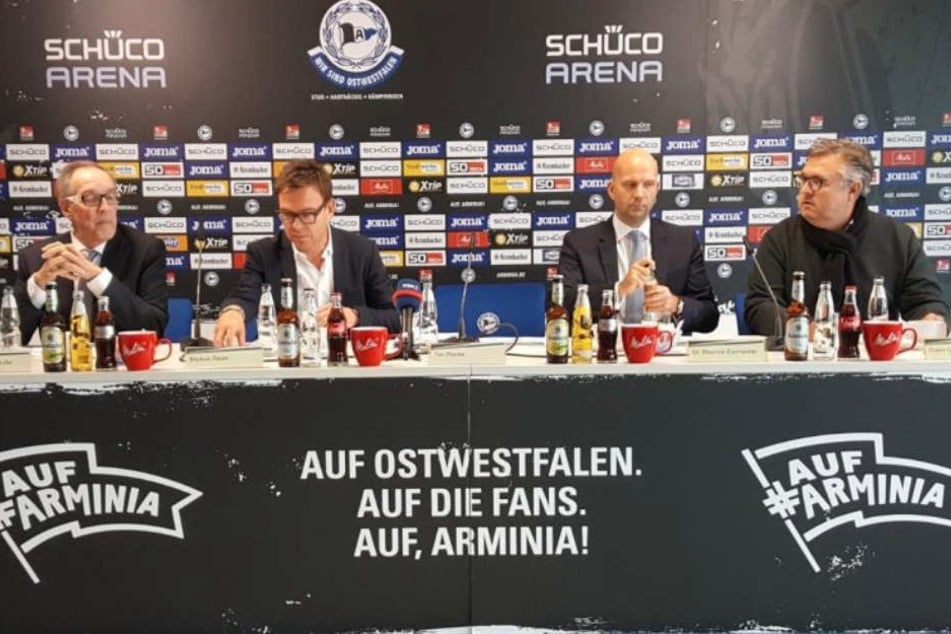 Über den Stadionverkauf sprachen Vereinspräsident Hans-Jürgen Laufer (l.), Geschäftsführer Markus Rejek, Maurice Eschweiler und Cristoph Borchard.