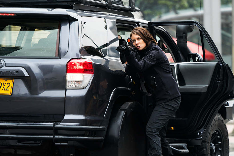 Alice Kerr (Lauren Cohan) unterstützt Silva mit Feuerpower.