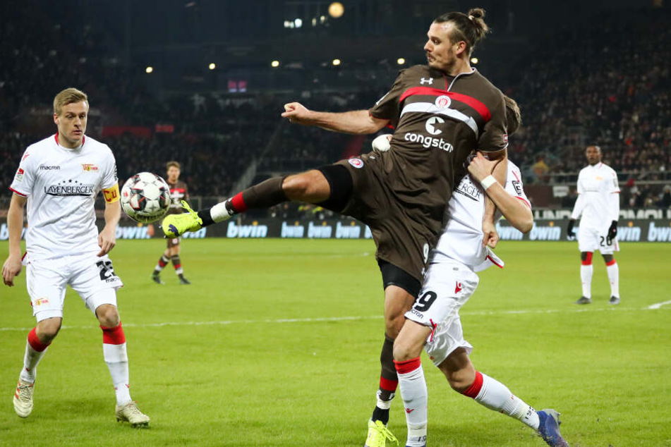 In Köln richtet sich der Fokus wieder auf St. Paulis Angreifer Alex Meier.