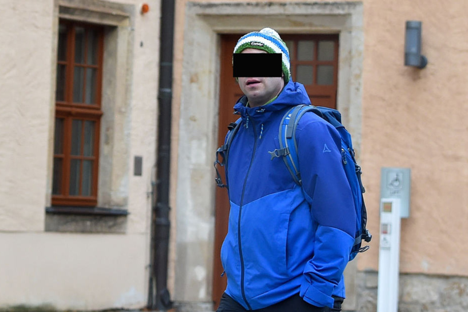 Vom Saulus zum Paulus? Michael P. (37) schult jetzt tatsächlich zum Erzieher um.
