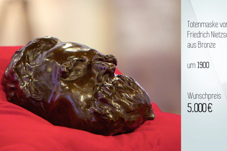 Um diese Totenmaske aus Bronze des Philosophen Friedrich Nietzsche ging es.