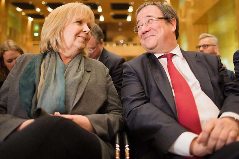 Ministerpräsidentin Hannelore Kraft (li.) hat mit der SPD ordentliche Umfragewerte. Armin Laschet (CDU) würde deshalb gerne eine GroKo bilden.