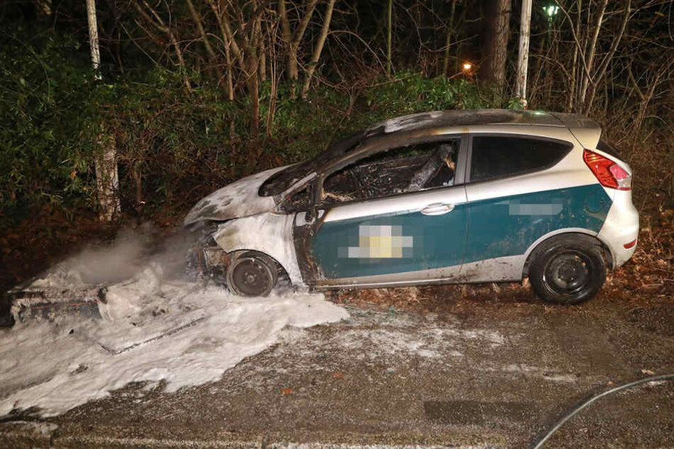 Auf der Straße "Zur Wetterwarte" ist am Donnerstag gegen 23.30 Uhr ein Auto in Brand geraten.