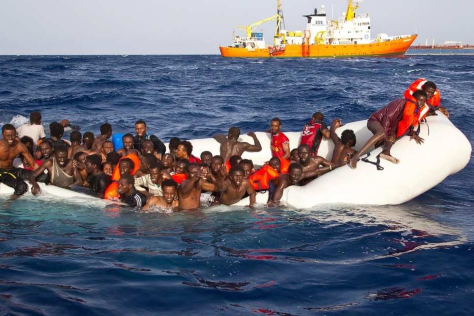 Vor der libyschen Küste sind am Montag an einem einzigen Tag 6055 Bootsflüchtlinge aufgegriffen worden (Archivbild).