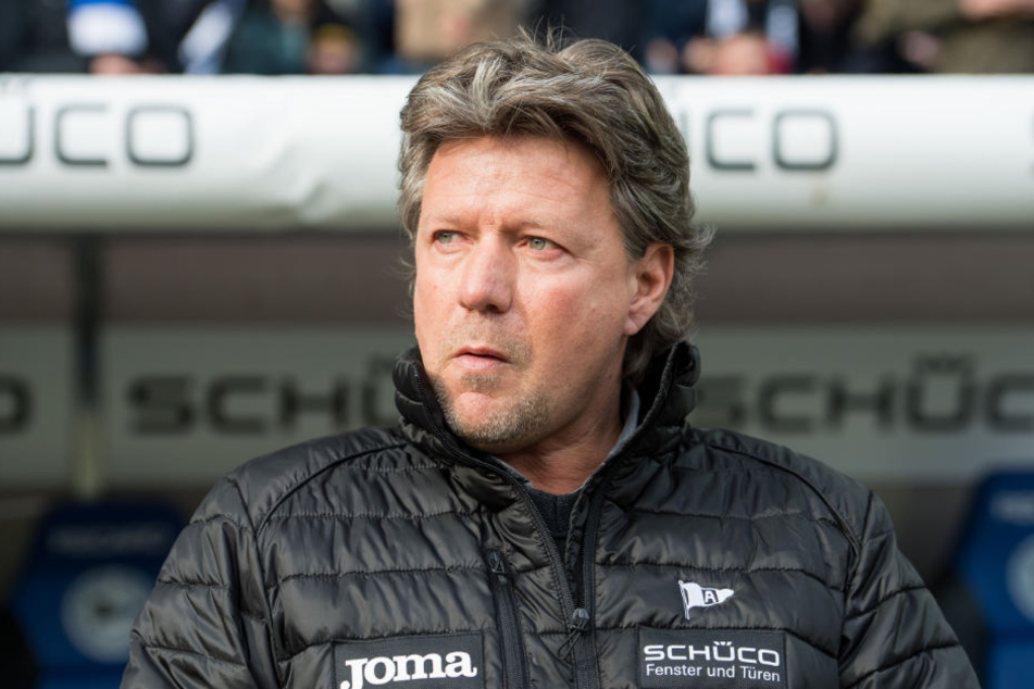 Cheftrainer Jeff Saibene und seine Mannschaft werden von 400 Fans begleitet.