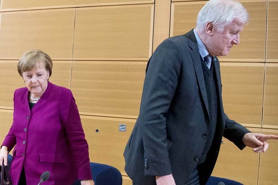 Im Asylstreit sind die Fronten zwischen Angela Merkel (CDU) und Horst Seehofer (CSU) verhärtet.