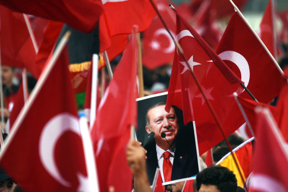 Der Köln-Besuch des türkischen Präsidenten Recep Erdogan (64) ist umstritten (Archivbild).