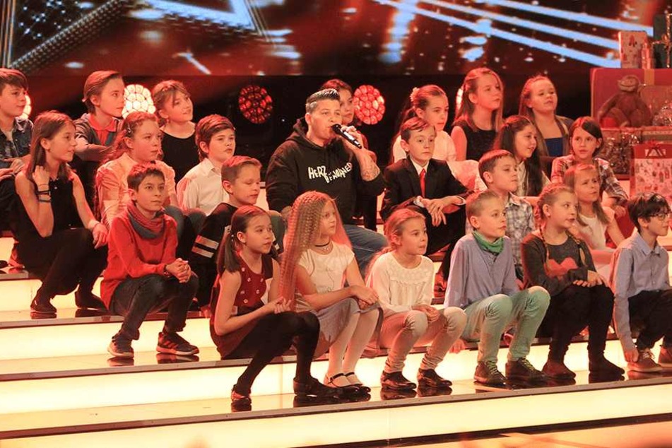 ... Kerstin Ott (35) mit dem MDR Kinderchor ...