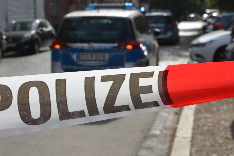 Die Polizei fahndet nach den Tätern. (Symbolbild)
