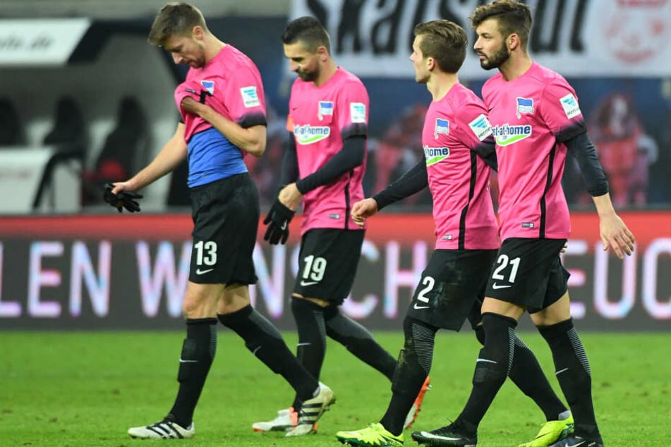 Beim Anblick dieser Spielkleidung sangen Herthas Fans: "Unsere Farben sind Blau-Weiß, nieder mit dem pinken Scheiß!"
