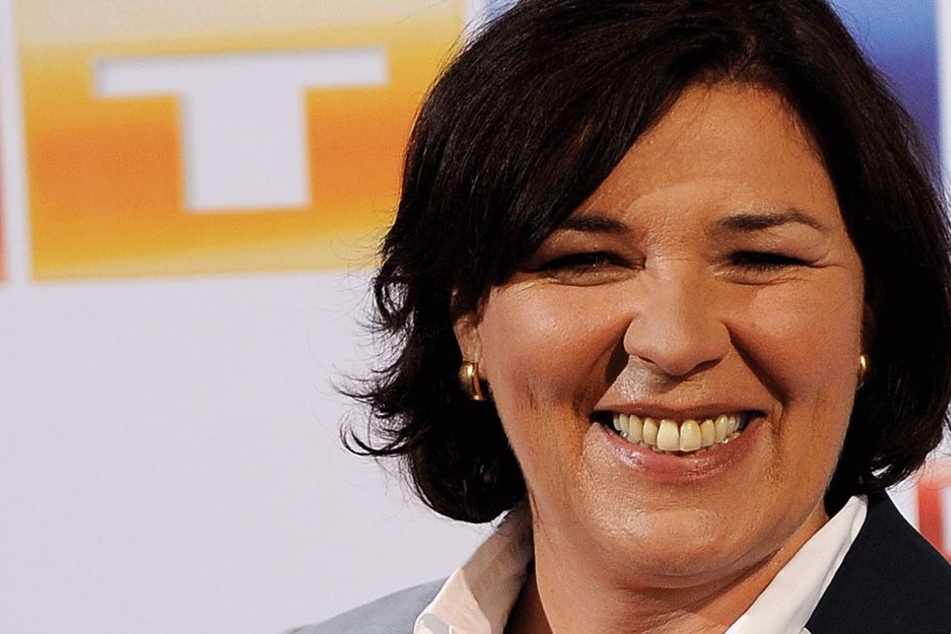 Kann über ihre Figur-Probleme nur noch lachen: Vera Int-Veen isst einfach zu gerne.